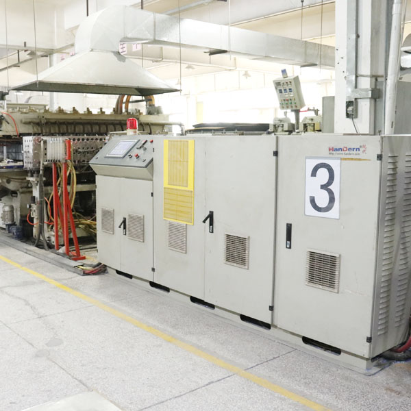 中空板設備生產車間 中空板設備生產車間